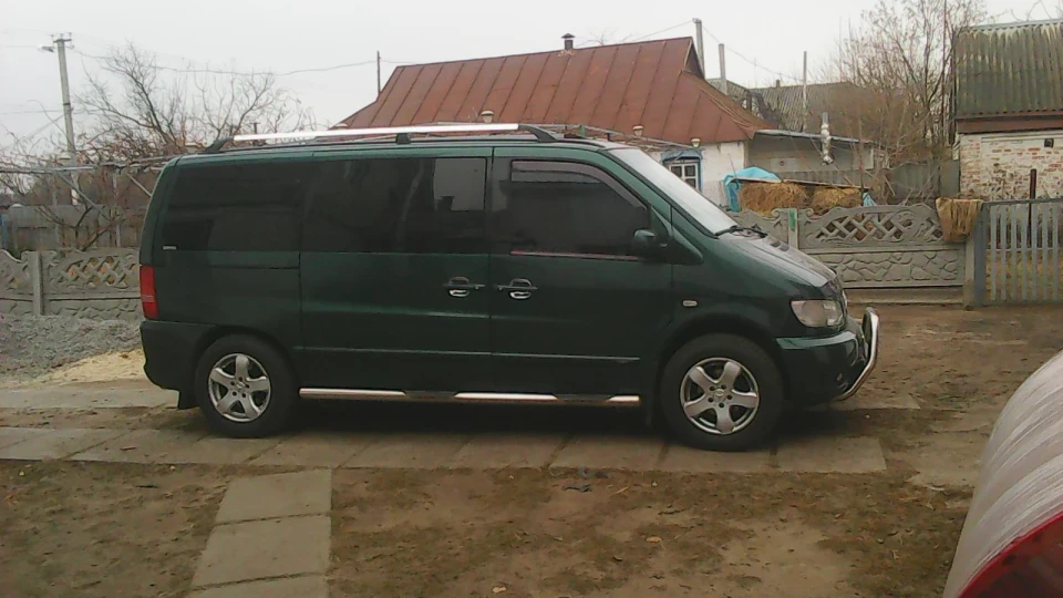 Mercedes-Benz V-Class 3