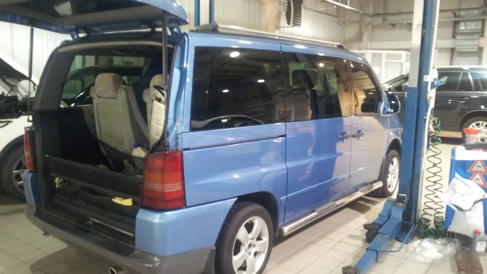 Mercedes-Benz V-Class 2.3 TD 110
