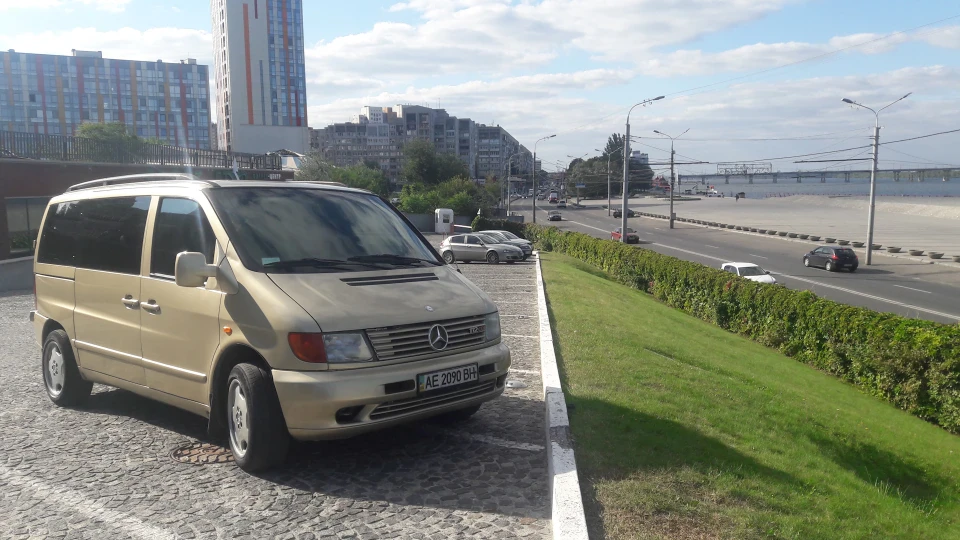 Mercedes-Benz Vito 2
