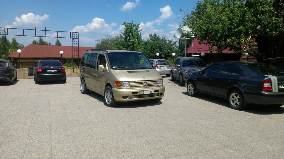 Mercedes-Benz Vito 4