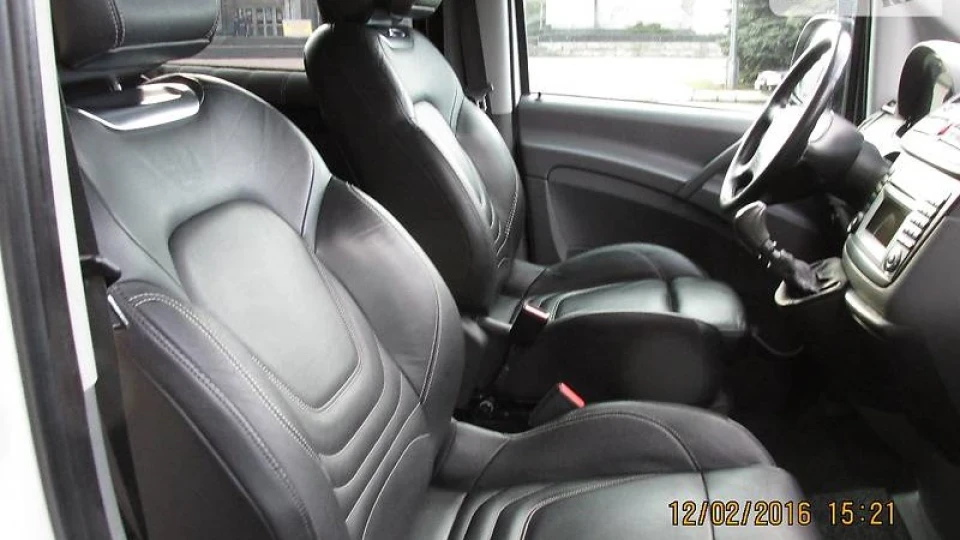 Mercedes-Benz Vito 4