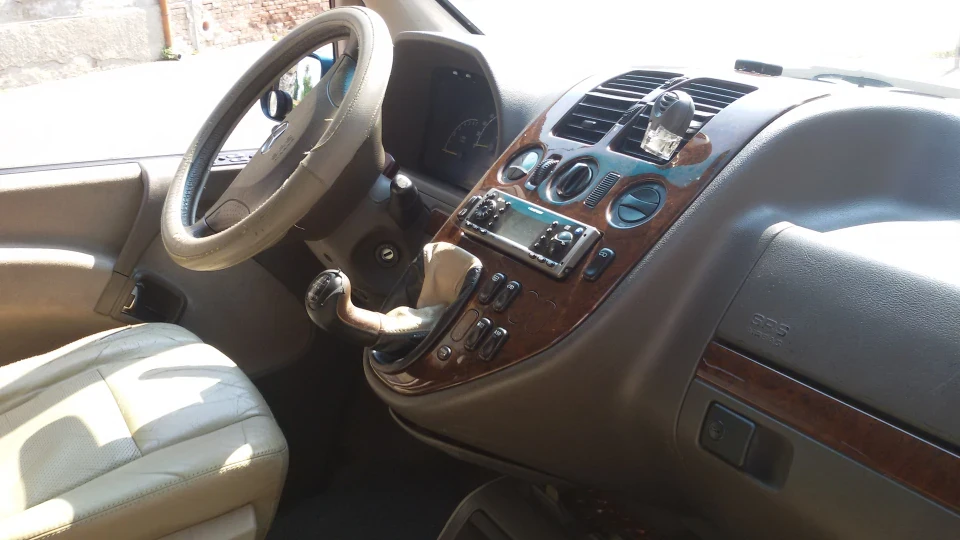 Mercedes-Benz Vito 3