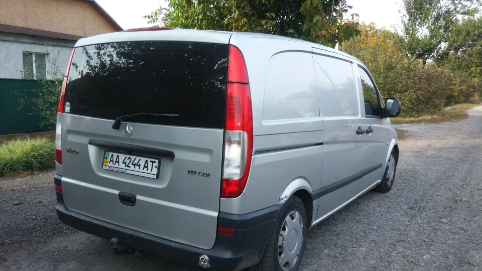 Mercedes-Benz Vito 2