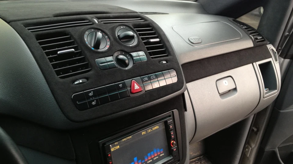 Mercedes-Benz Vito 2