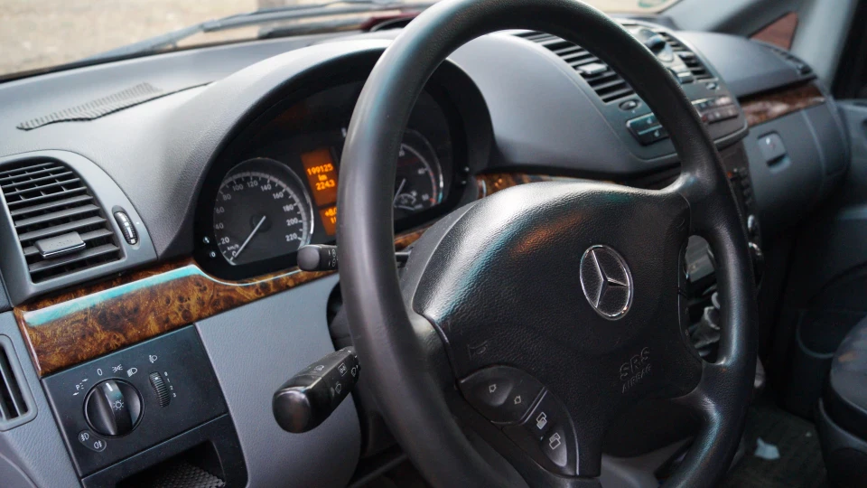 Mercedes-Benz Vito 4