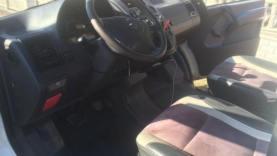 Mercedes-Benz Vito 4