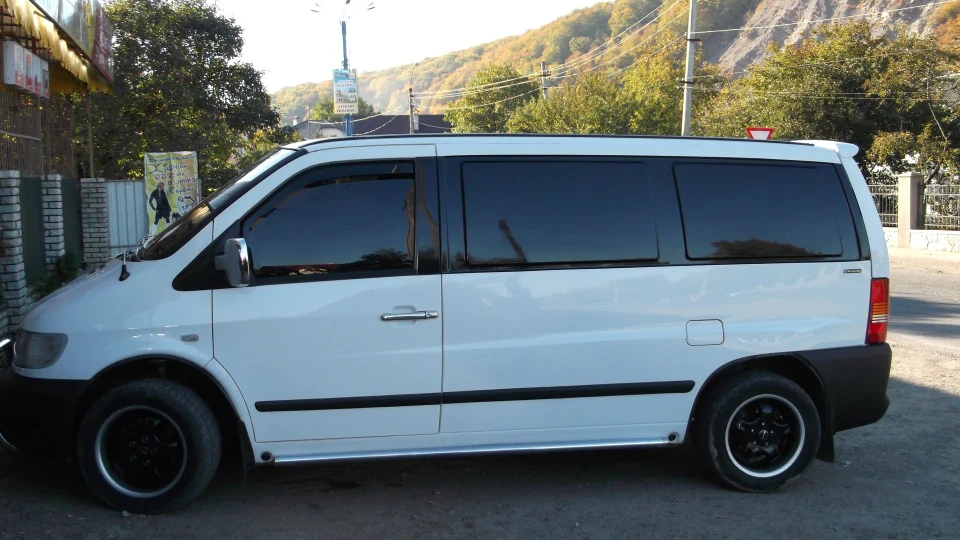 Mercedes-Benz Vito 2