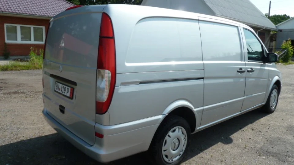 Mercedes-Benz Vito 2