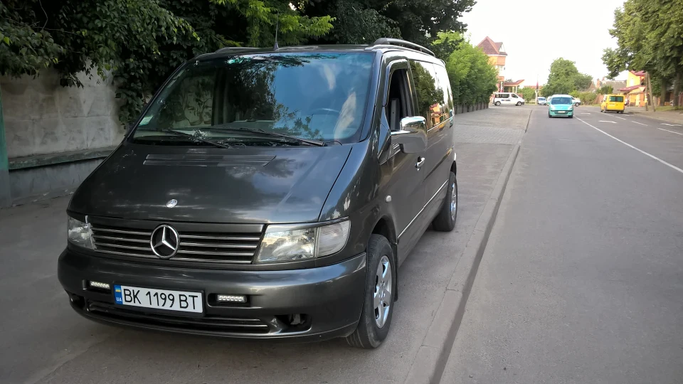 Mercedes-Benz Vito 2