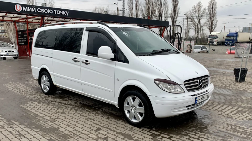 Mercedes-Benz Vito 2