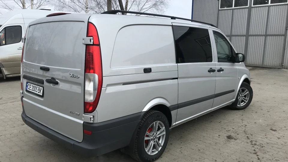 Mercedes-Benz Vito 2