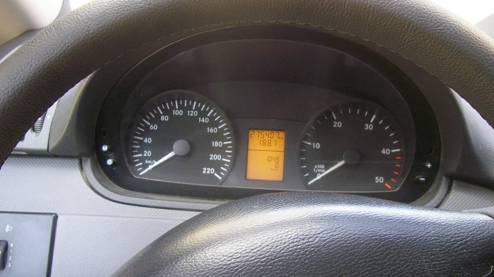 Mercedes-Benz Vito 4