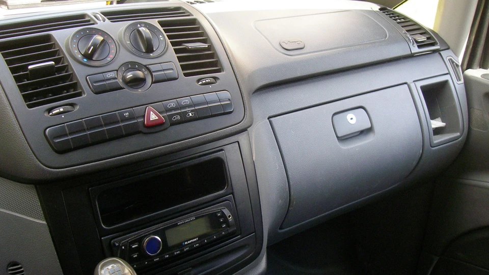 Mercedes-Benz Vito 5