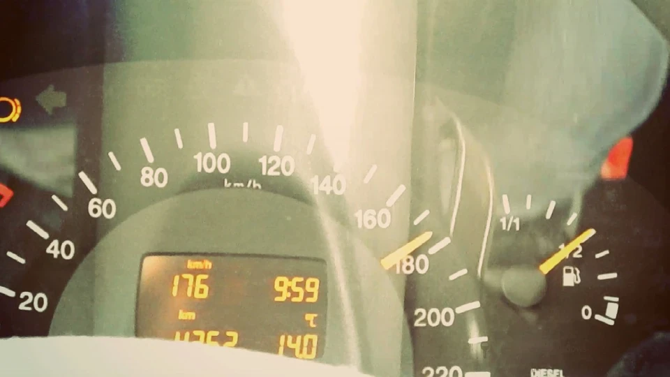 Mercedes-Benz Vito 4