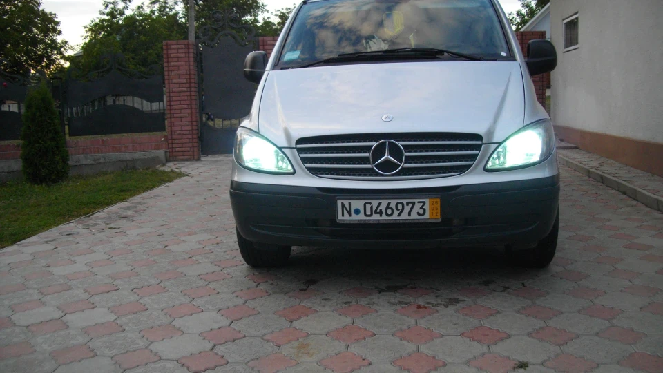 Mercedes-Benz Vito 2