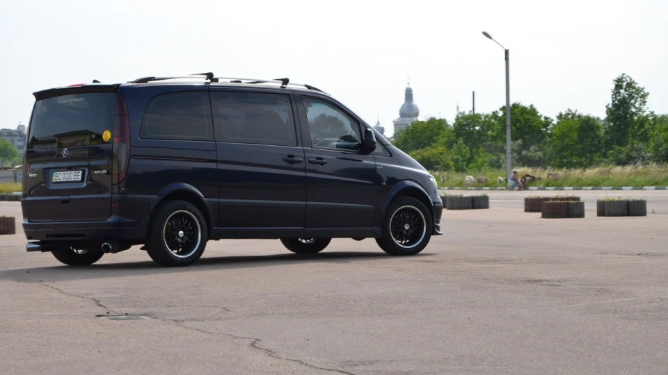 Mercedes-Benz Vito 2