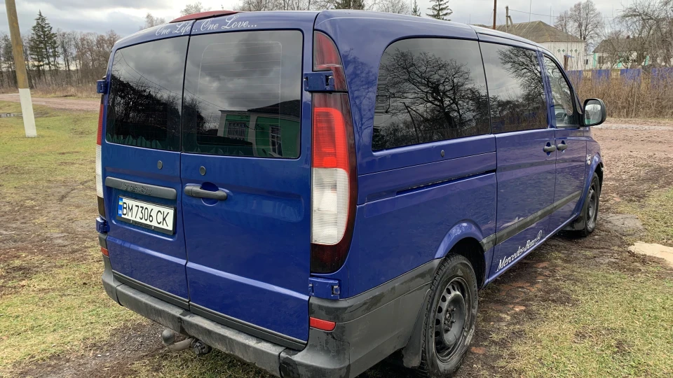 Mercedes-Benz Vito 4