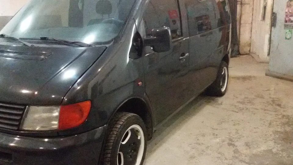 Mercedes-Benz Vito 4