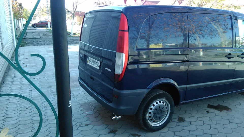 Mercedes-Benz Vito 4