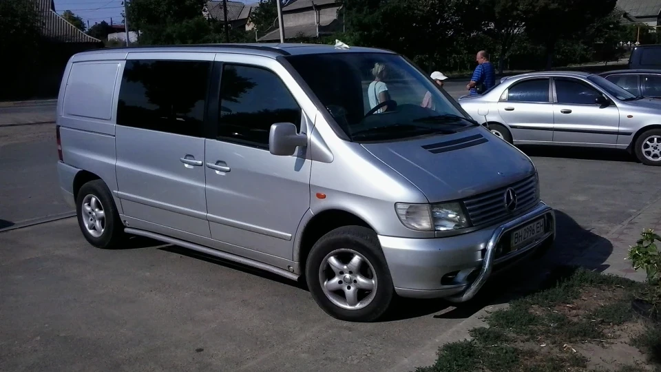 Mercedes-Benz Vito 2