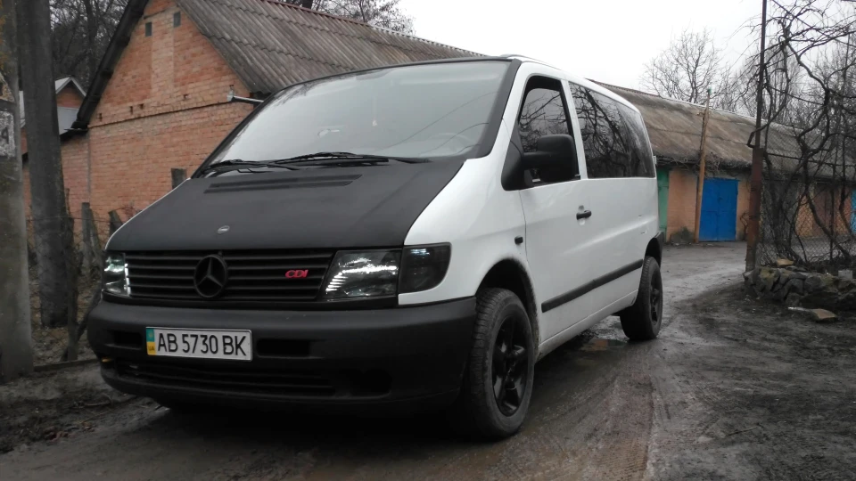 Mercedes-Benz Vito 4