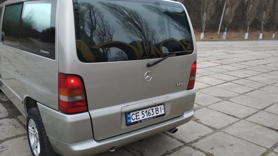 Mercedes-Benz Vito 4