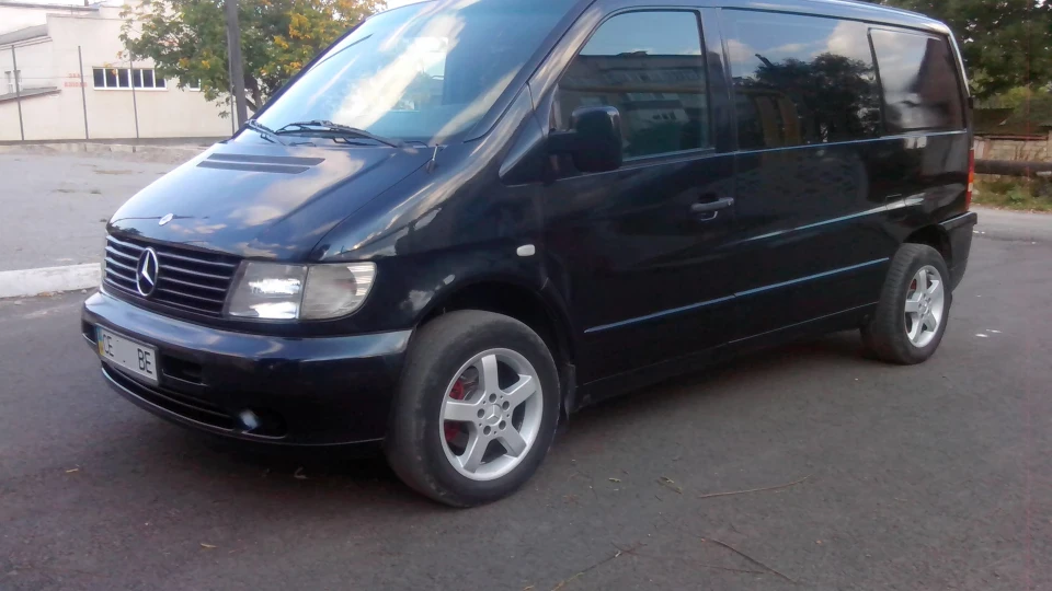 Mercedes-Benz Vito 2