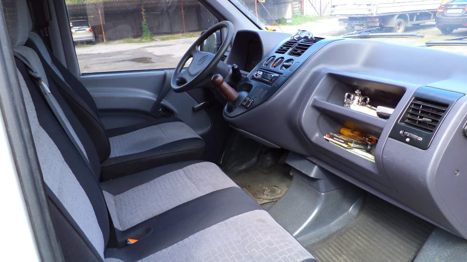 Mercedes-Benz Vito 4