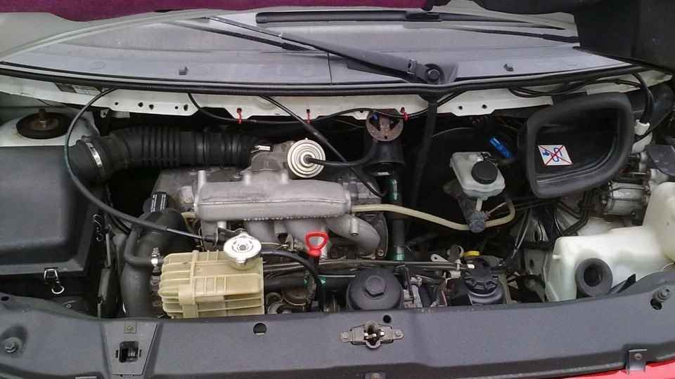 Mercedes-Benz Vito 108D 3