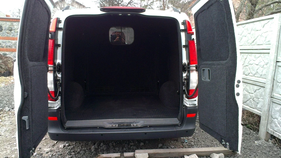 Mercedes-Benz Vito 109 Mixto 3