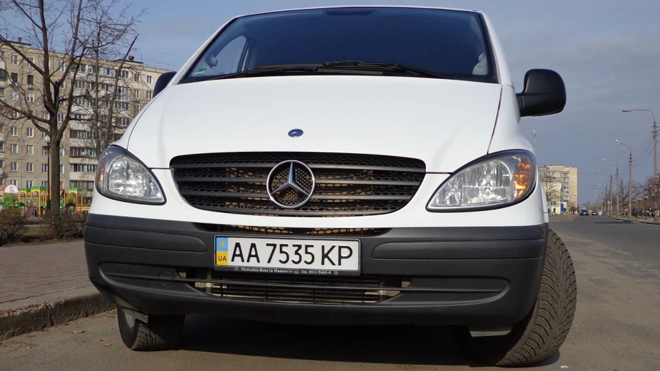 Mercedes-Benz Vito 109 4