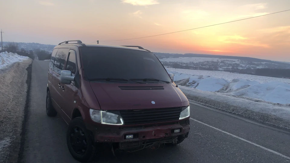 Mercedes-Benz Vito 110 тді. Червоний вогник 4