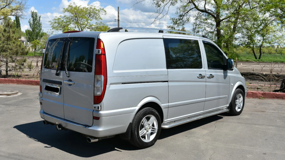 Mercedes-Benz Vito 111 2
