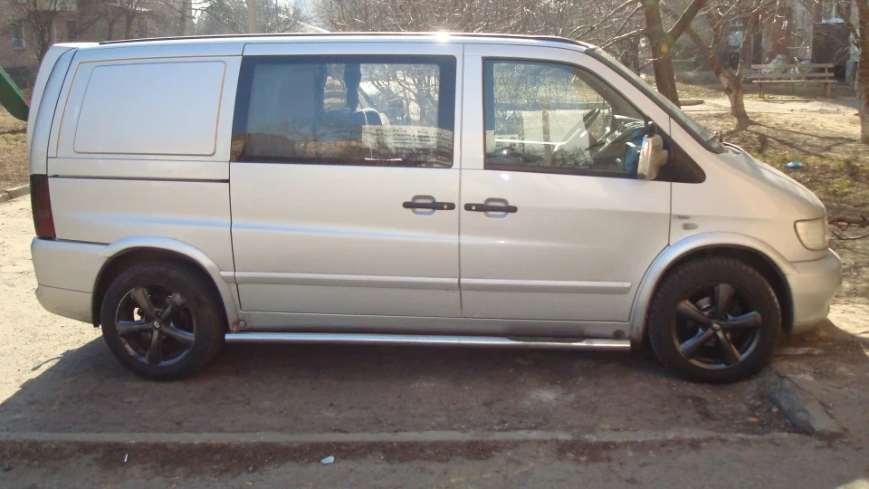 Mercedes-Benz Vito 2.3 звичайний дизель 4