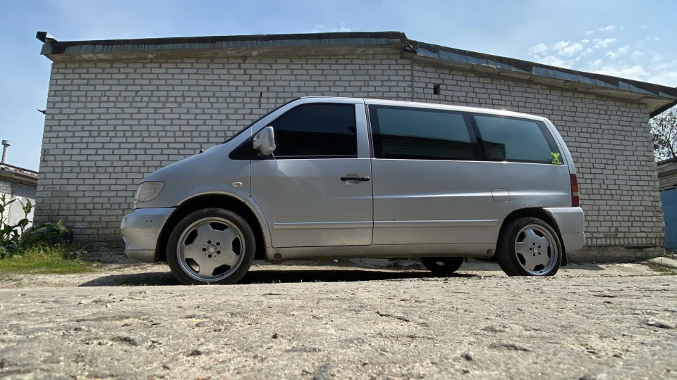 Mercedes-Benz Vito Bender638 3