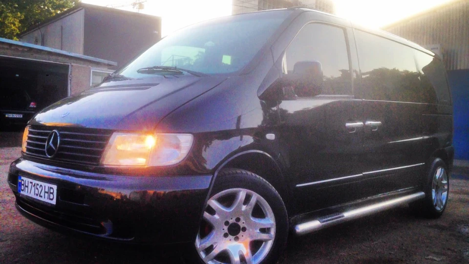 Mercedes-Benz Vito BLACK SHARK 112CDI 2