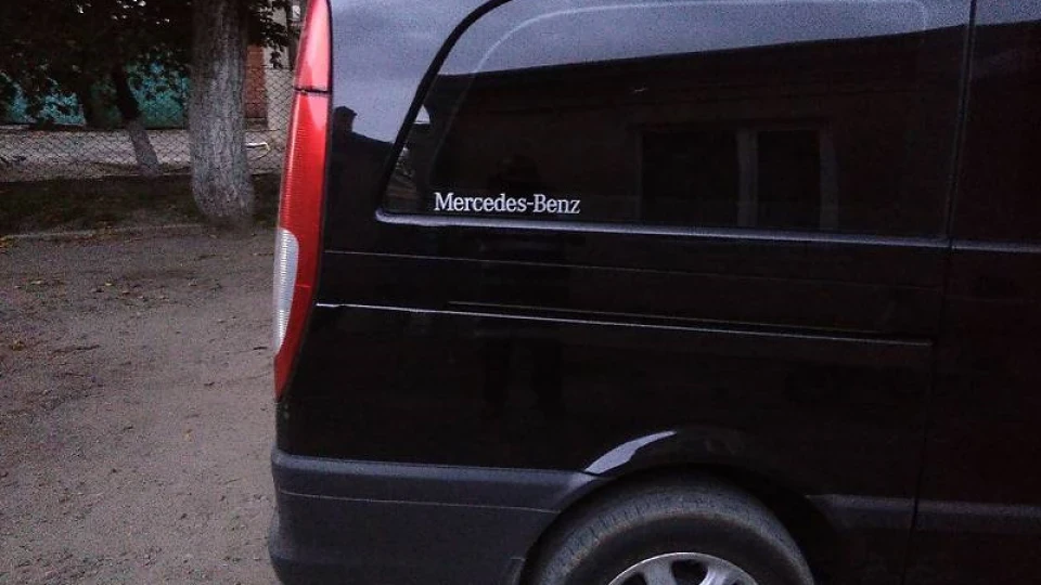 Mercedes-Benz Vito чорний металік,2.2 3