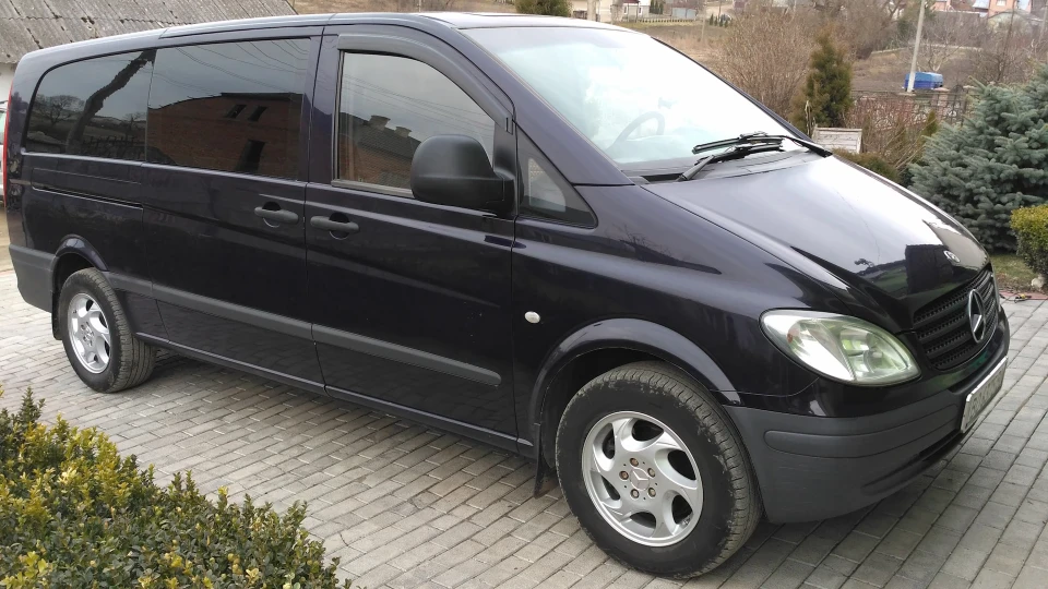 Mercedes-Benz Vito DARK VIOLET 2