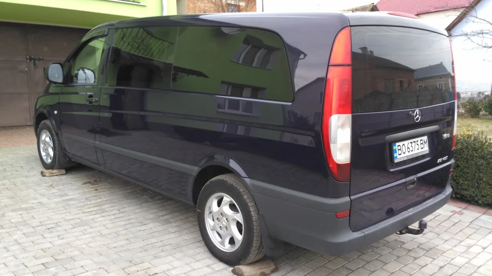 Mercedes-Benz Vito DARK VIOLET 3