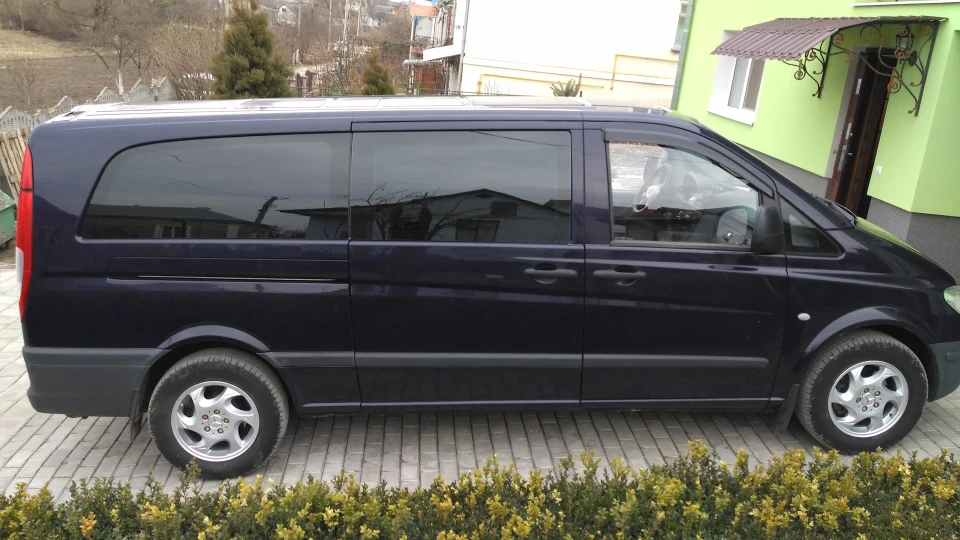 Mercedes-Benz Vito DARK VIOLET 4