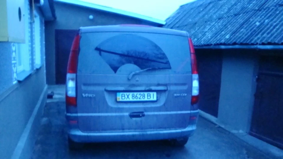 Mercedes-Benz Vito красний вильвет 4