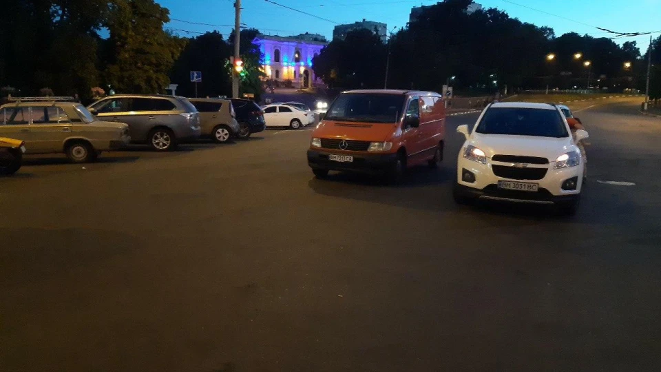 Mercedes-Benz Vito Червоний Богатир 2