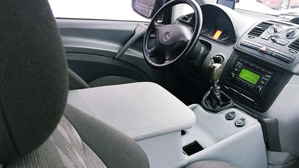 Mercedes-Benz Vito Мокрий асфальт 4