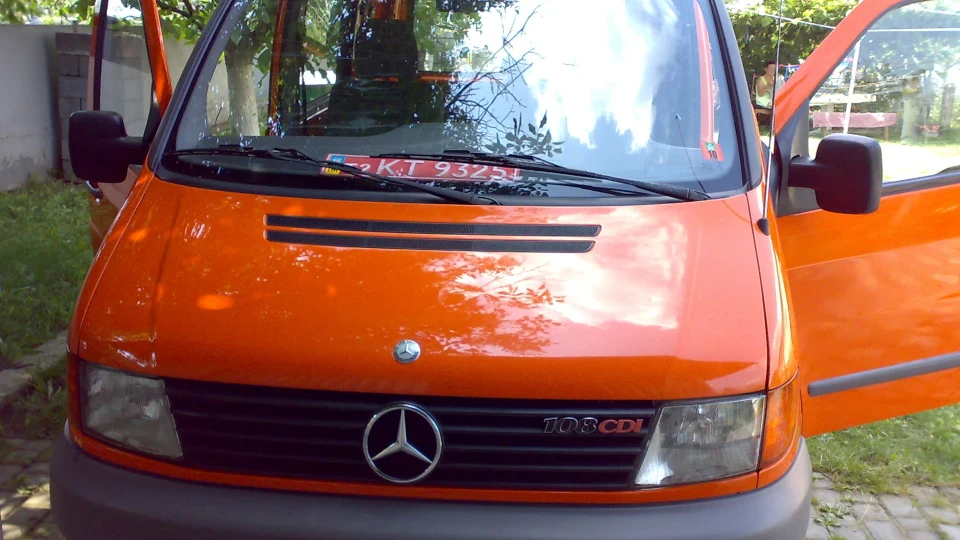 Mercedes-Benz Vito OrAnGe 2