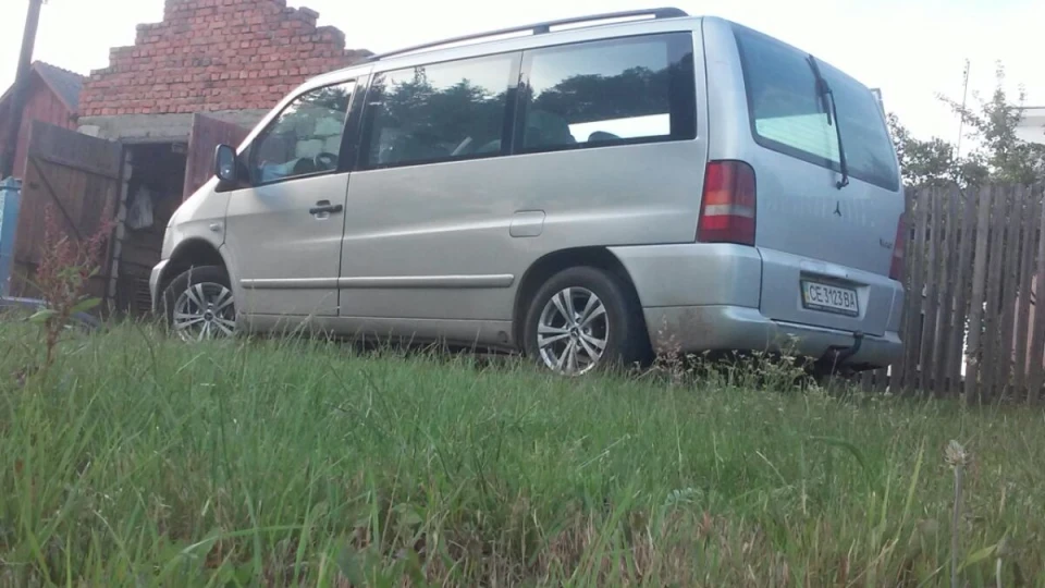 Mercedes-Benz Vito Срібний металік 2