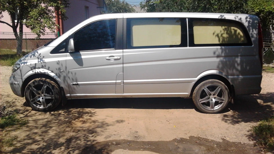 Mercedes-Benz Vito Silver W639 3