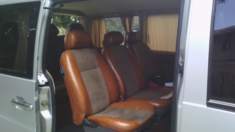Mercedes-Benz Vito сірий автобус 2