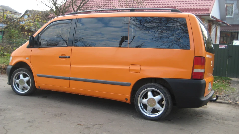 Mercedes-Benz Vito Stylish Orange 2.2CDi 5