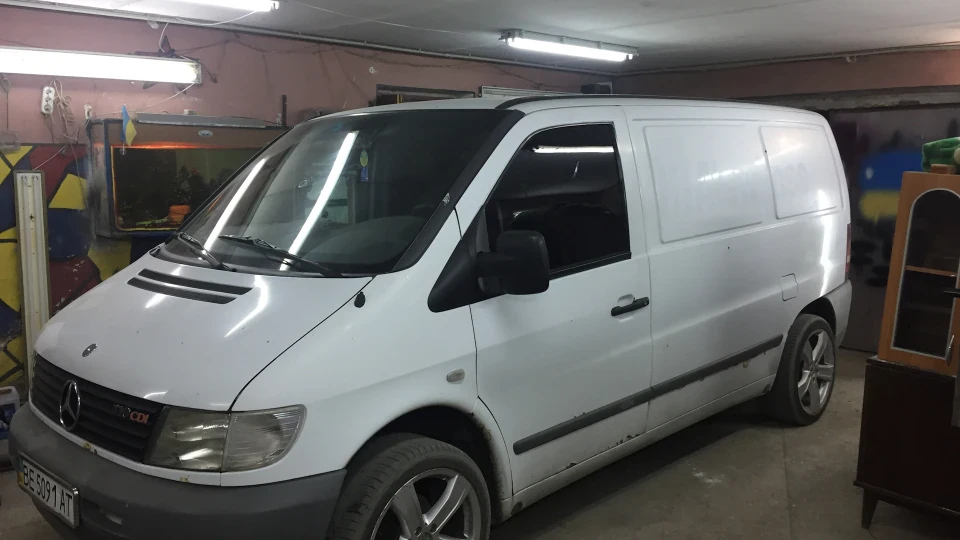 Mercedes-Benz Vito White BUS 110 3