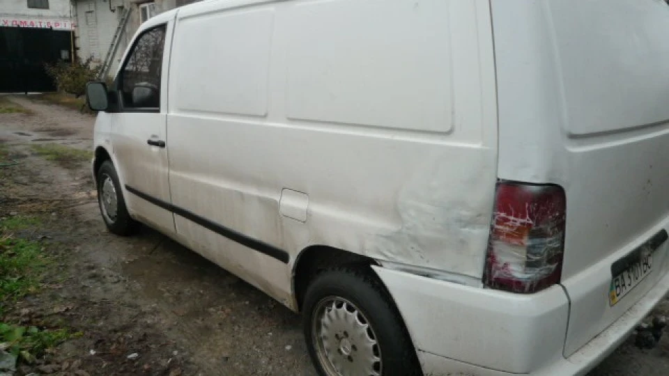 Mercedes-Benz Vito White Panel Van 3